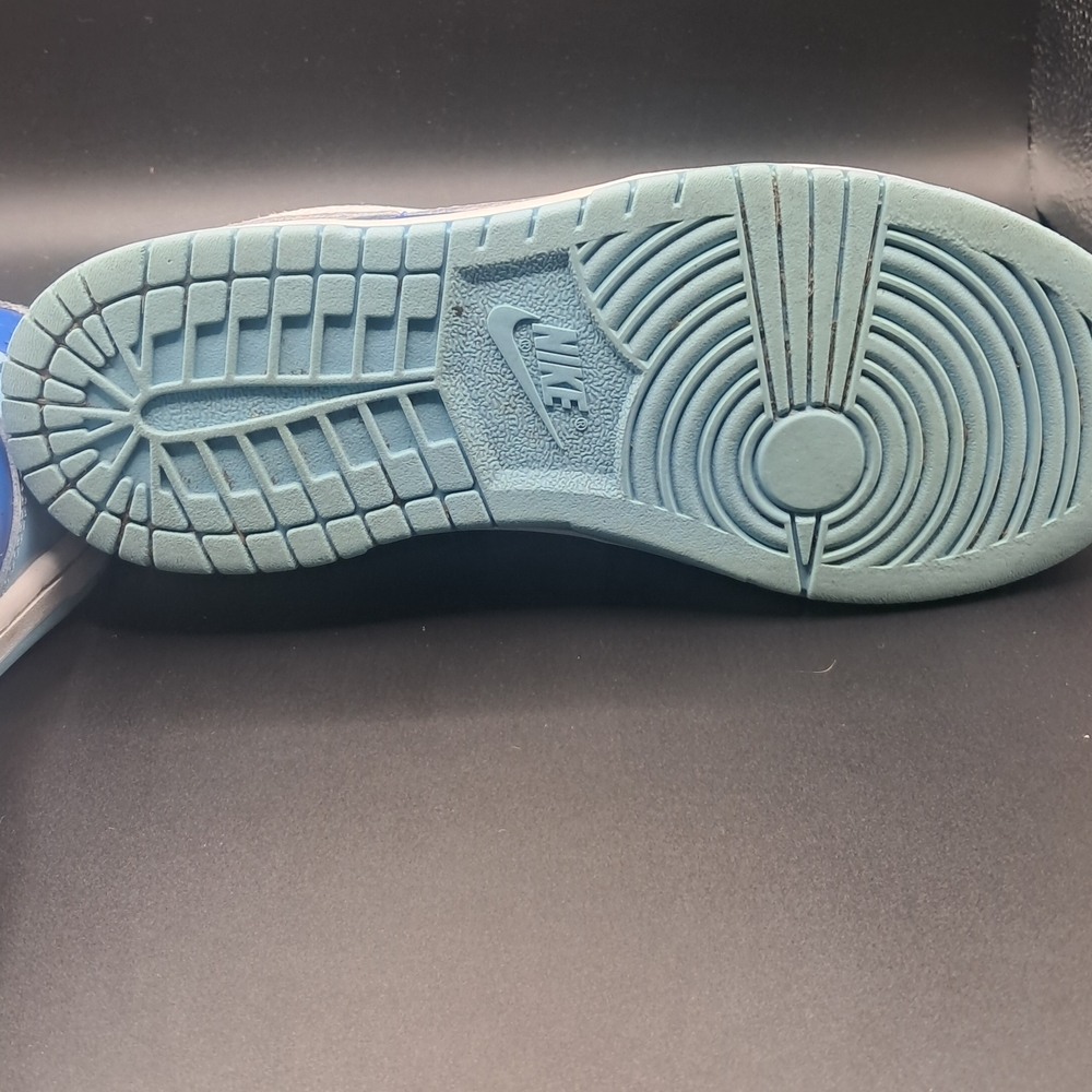 Nike Blue and White Sneakers - Picture 4 of 4